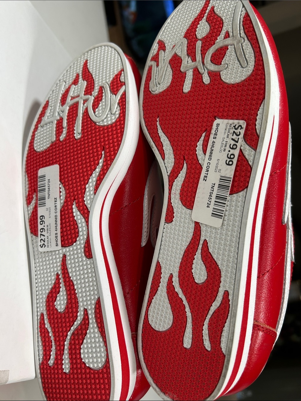 Men’s Red Athletic Sneakers with White Swoosh - Picture 4 of 5